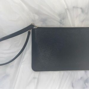 Kate Spade Tinie Laurel Way Wristlet Black Leather